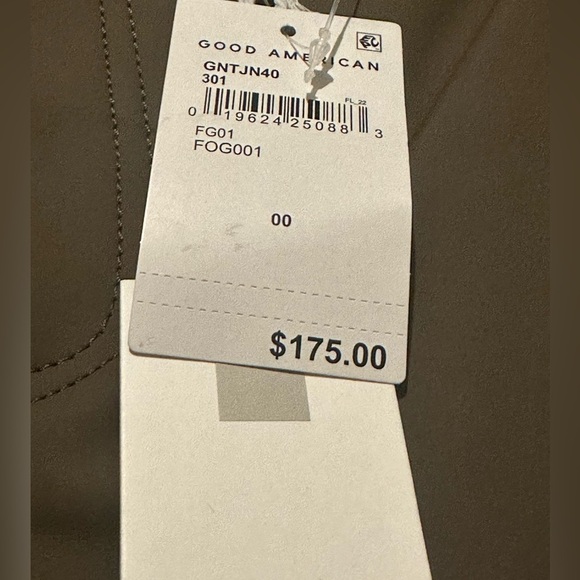 NWT Good American Good 90s Faux Leather Trooper Pants in Fog - Picture 9 of 17